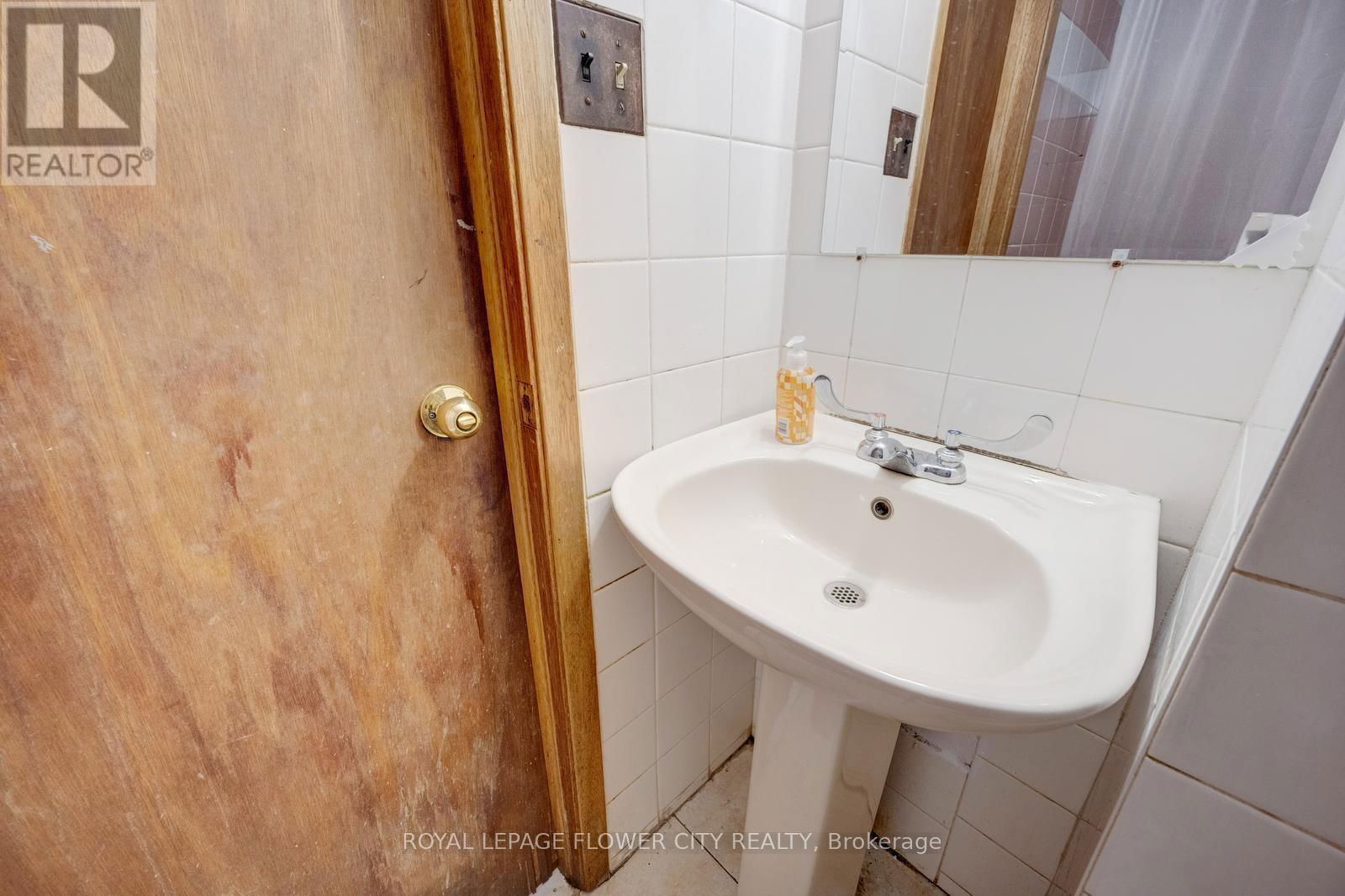 27 DENLOW DRIVE Image 42