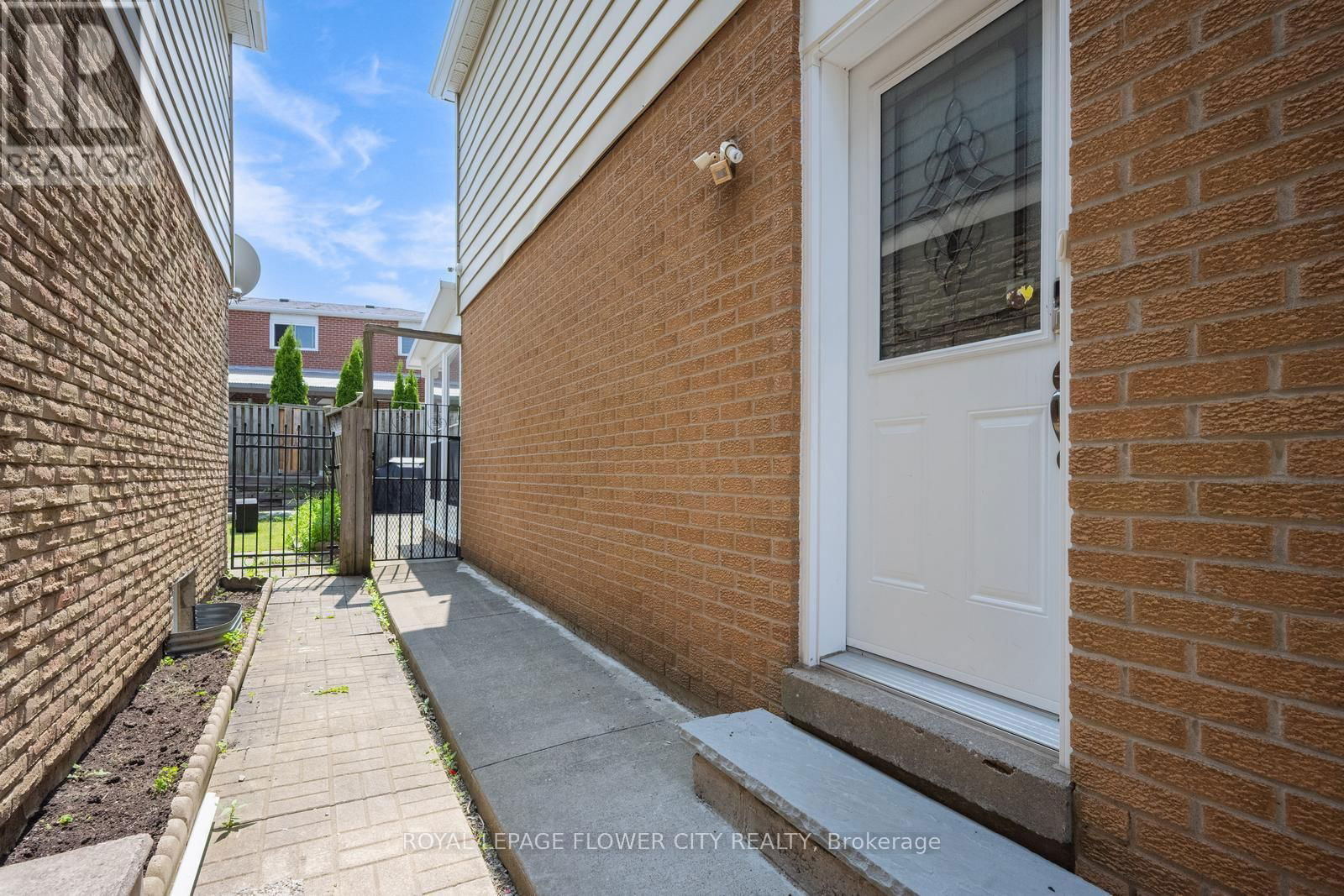 27 DENLOW DRIVE Image 49