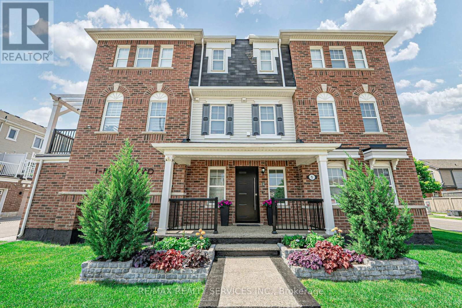 1 BILLITER ROAD Image 1