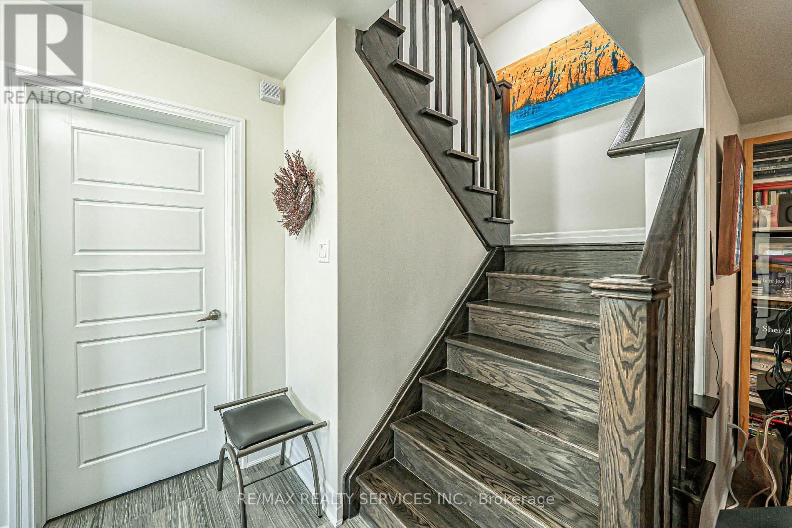 1 BILLITER ROAD Image 15