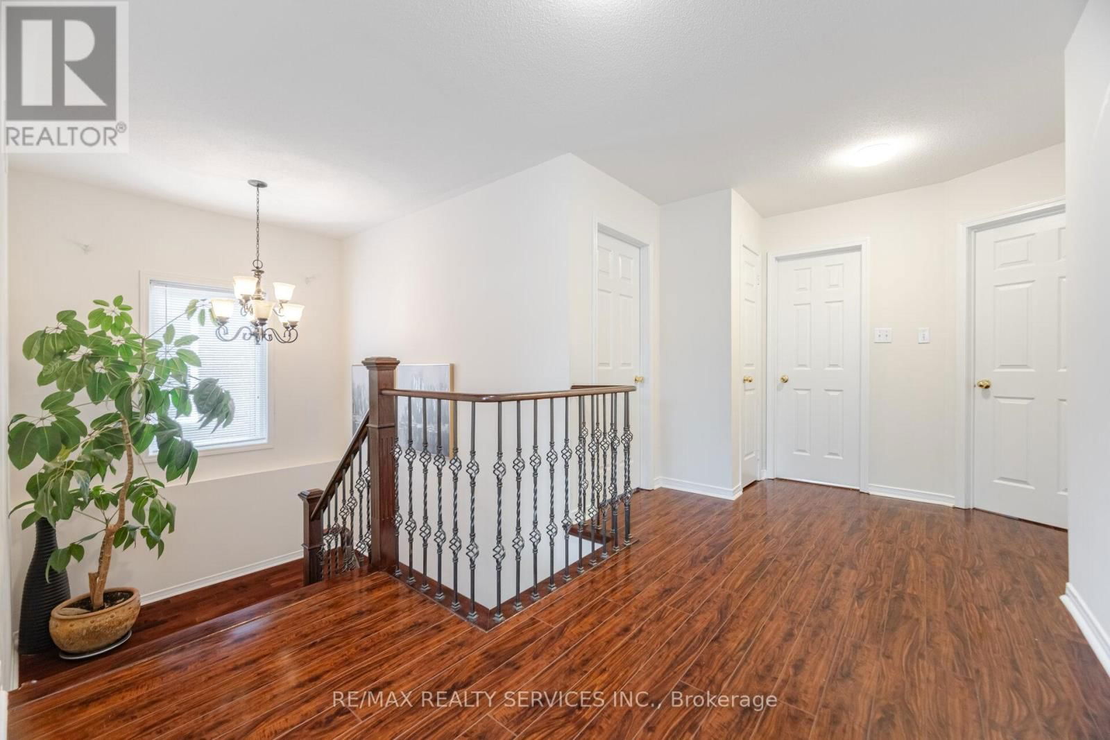 77 MILKWEED CRESCENT Image 19