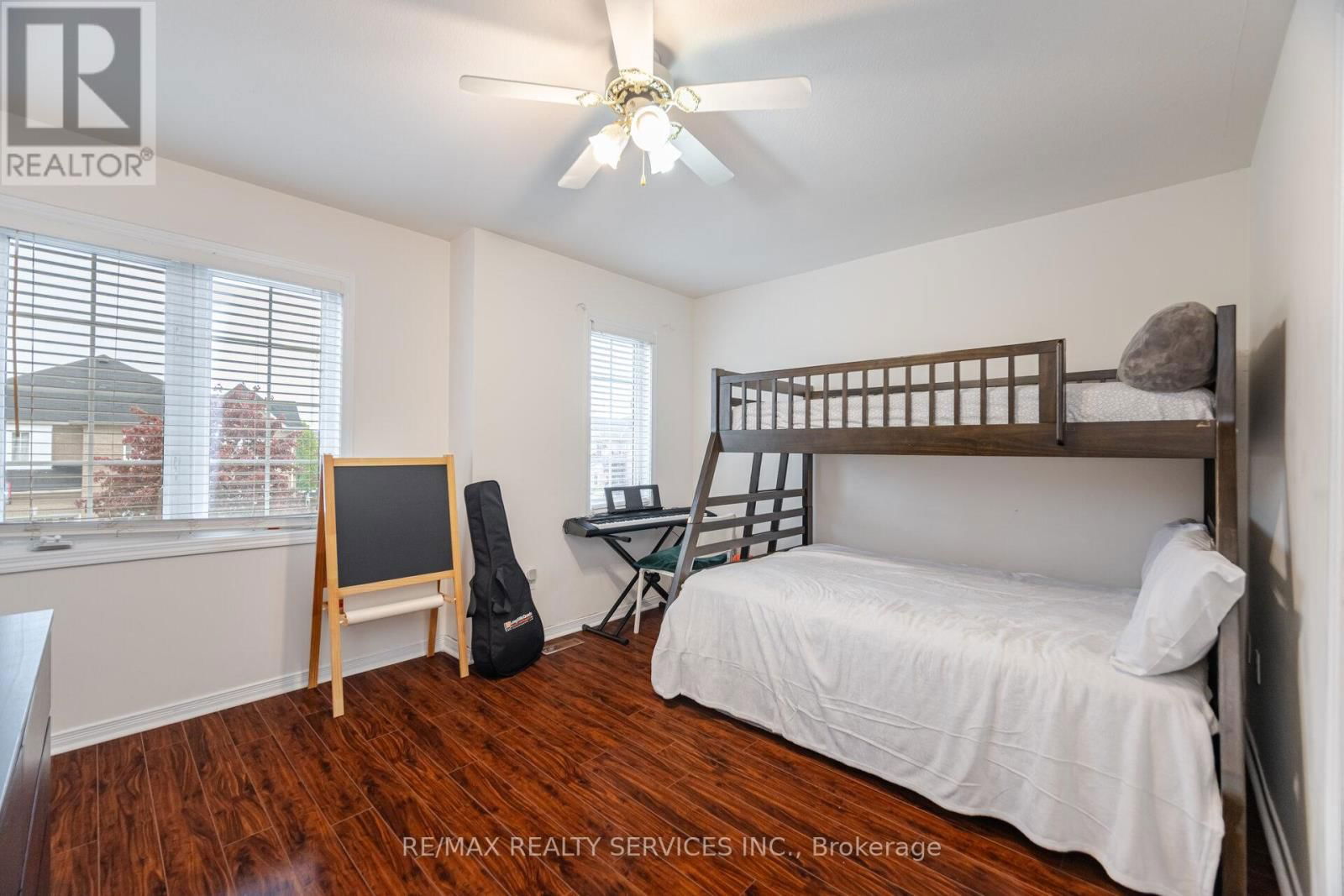 77 MILKWEED CRESCENT Image 26