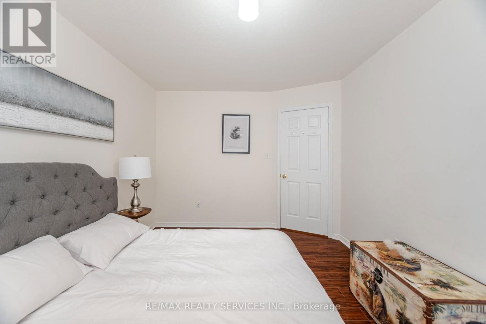 77 MILKWEED CRESCENT Image 29