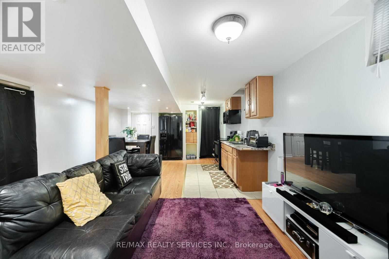 77 MILKWEED CRESCENT Image 31