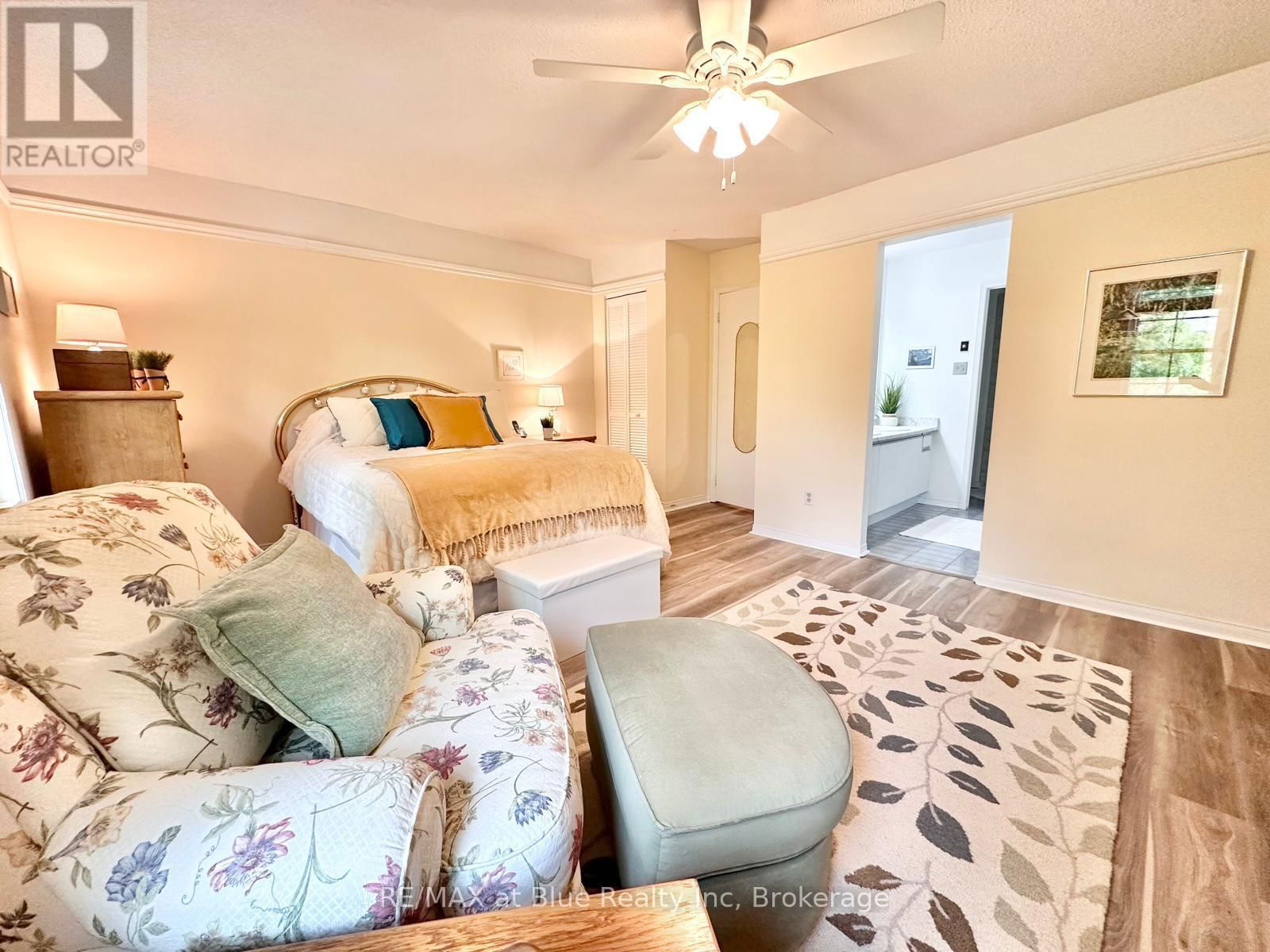 8 STORNWOOD COURT Image 17