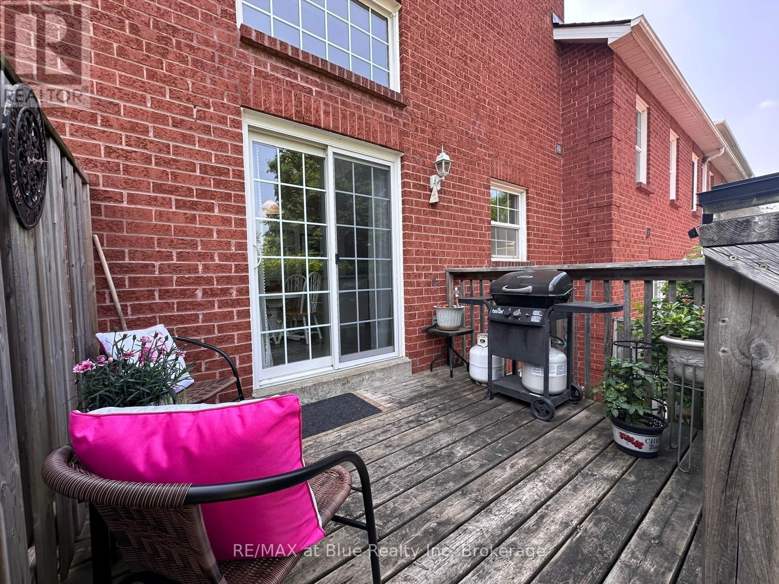 8 STORNWOOD COURT Image 34