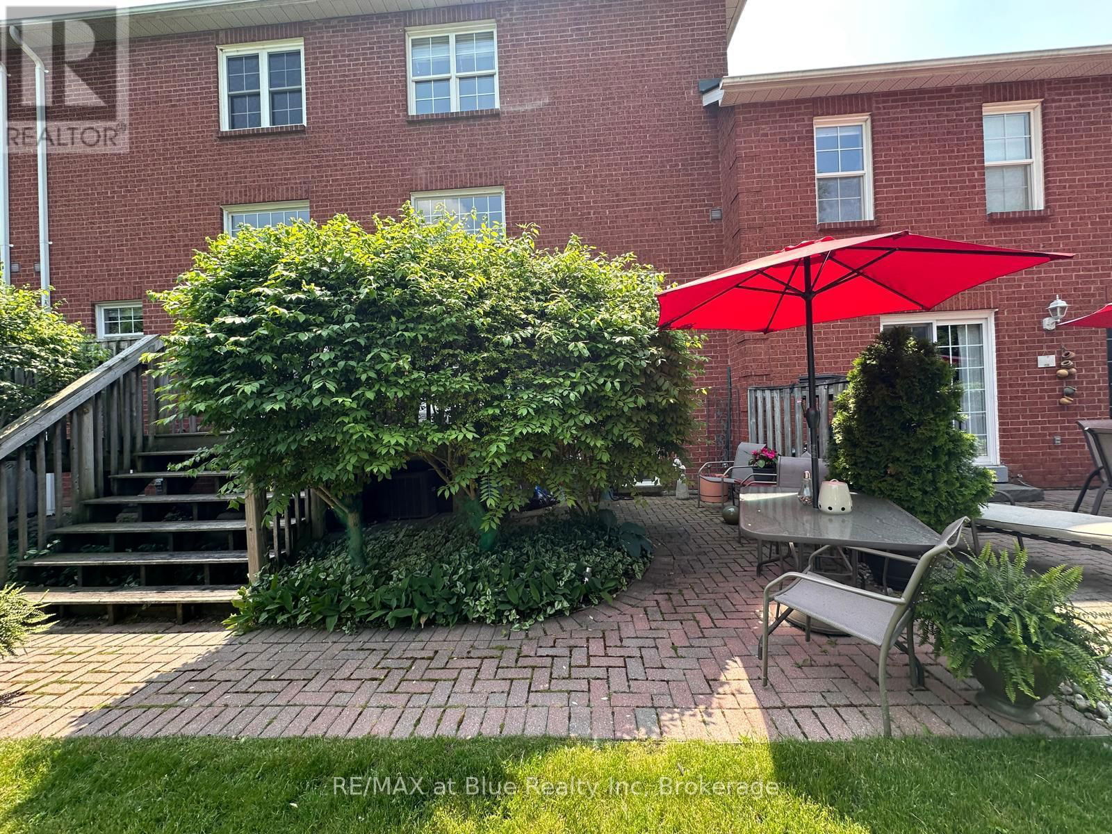 8 STORNWOOD COURT Image 35