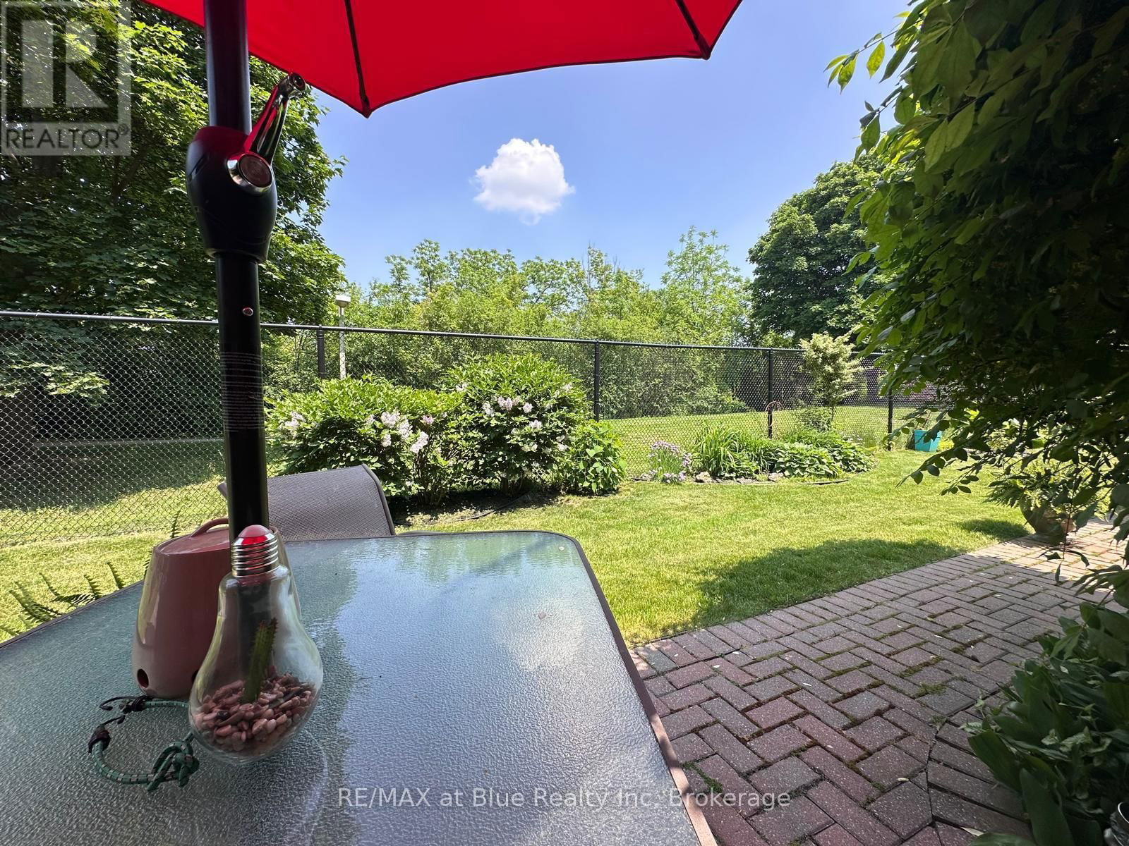 8 STORNWOOD COURT Image 37