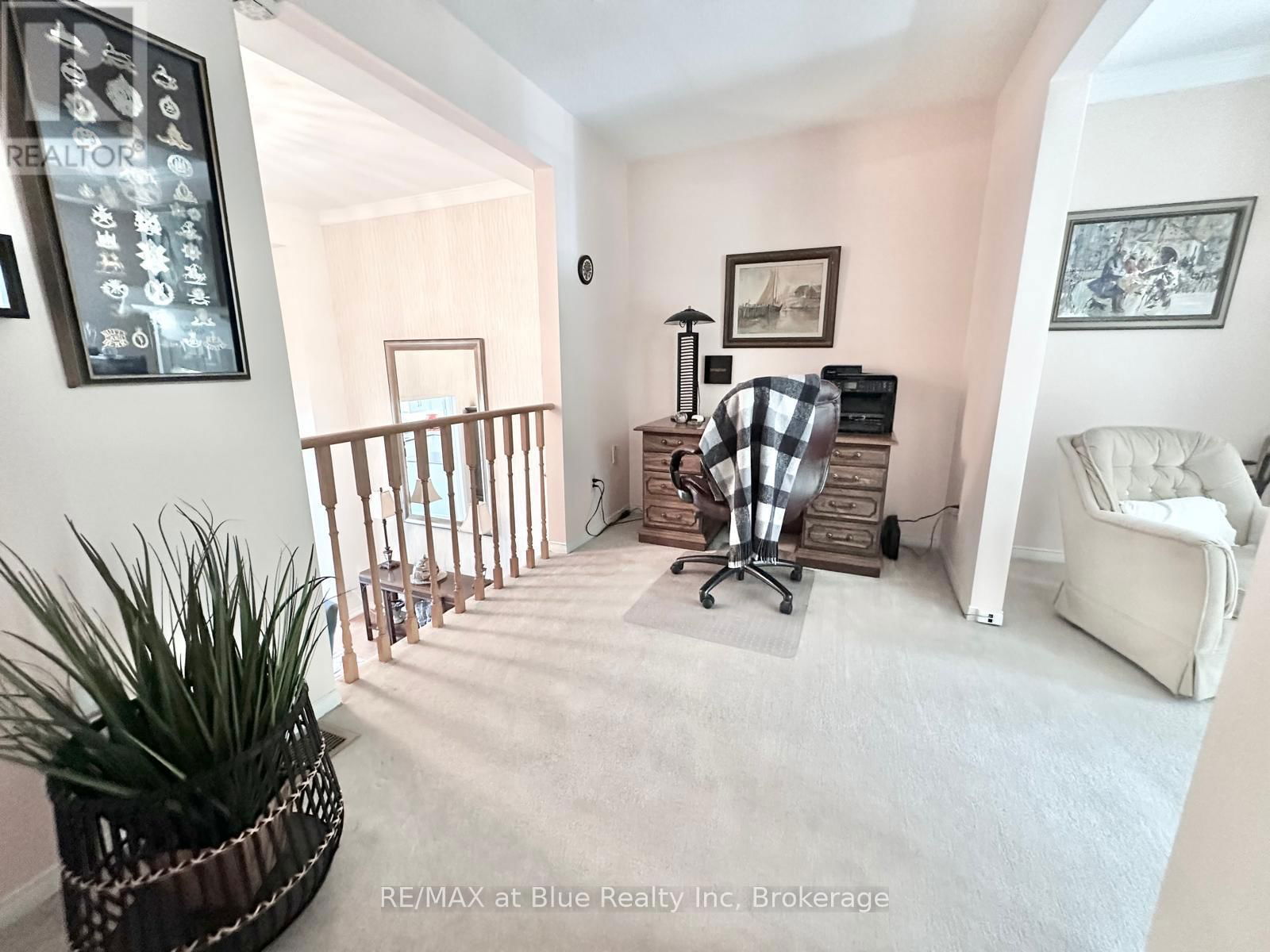 8 STORNWOOD COURT Image 7