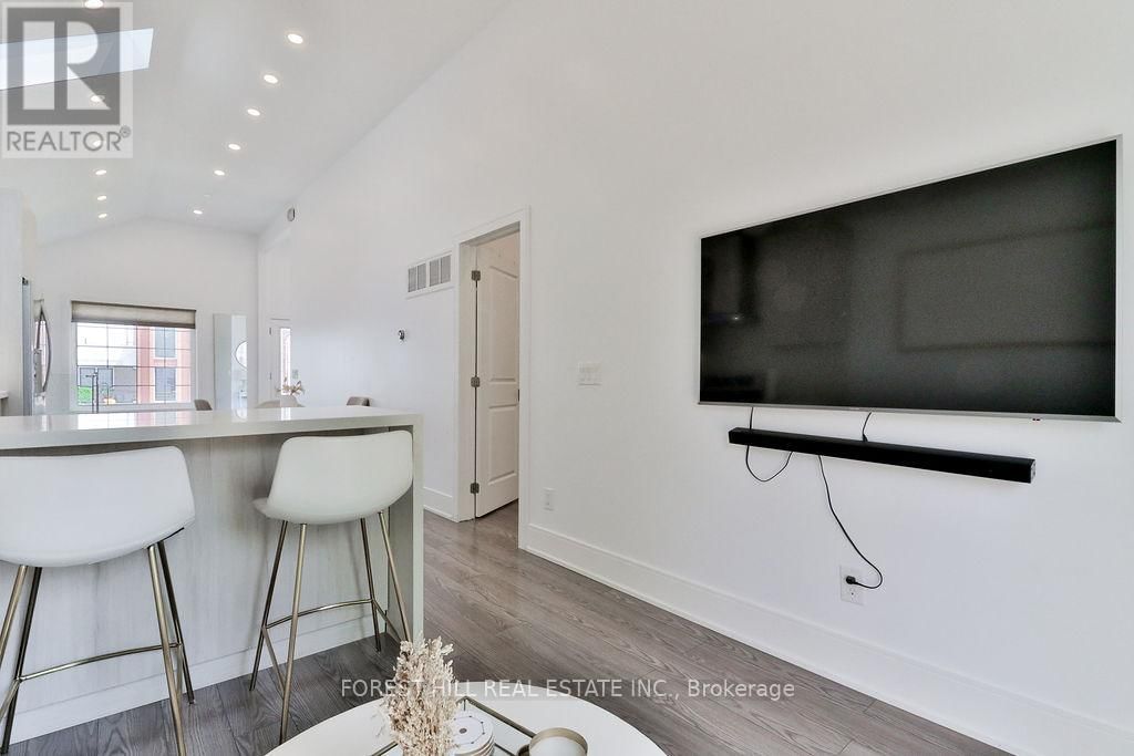 112 THIRTIETH STREET Image 19