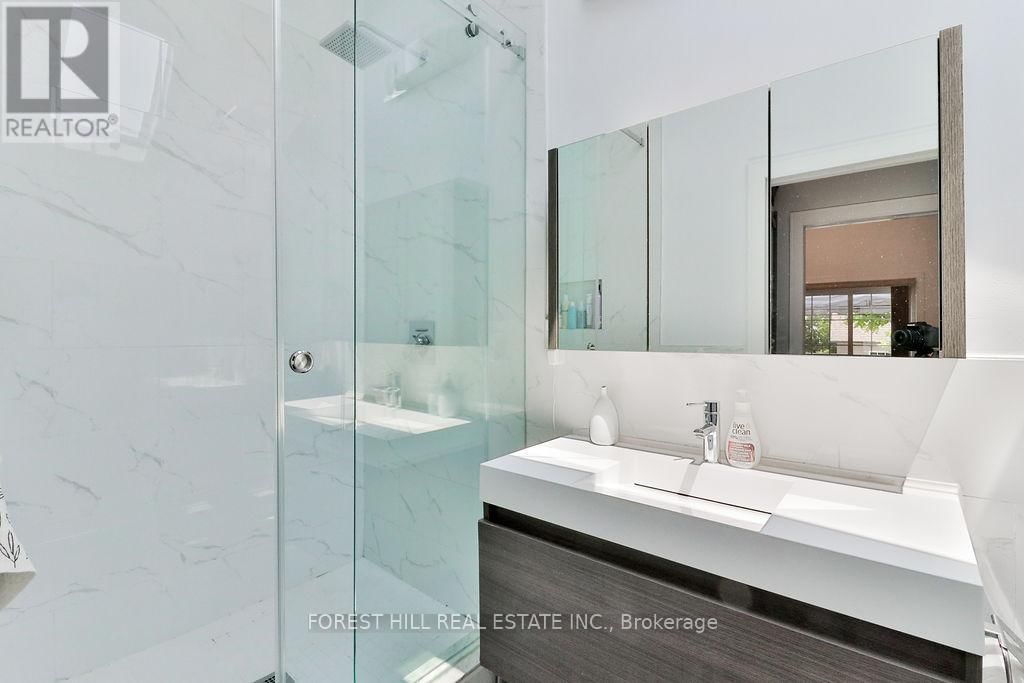 112 THIRTIETH STREET Image 25