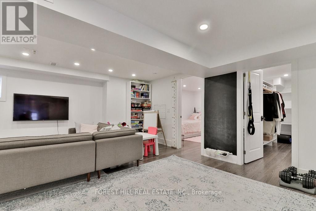 112 THIRTIETH STREET Image 28
