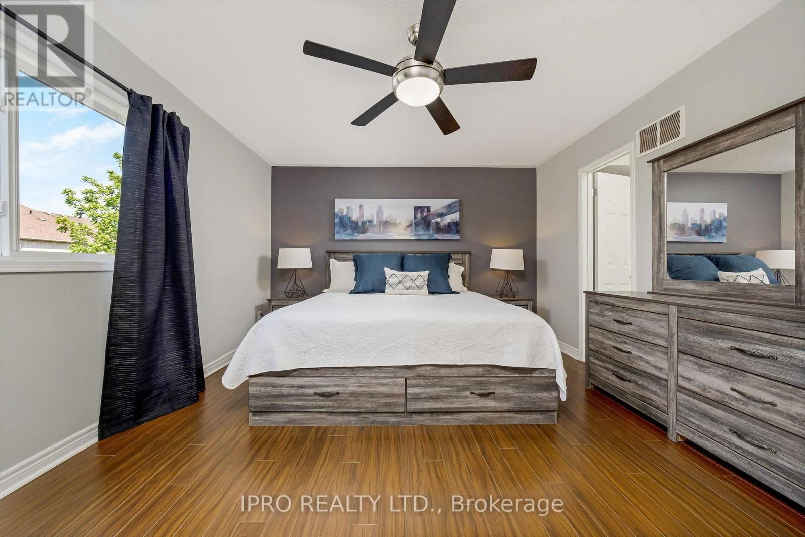 11 HARDING STREET Image 17
