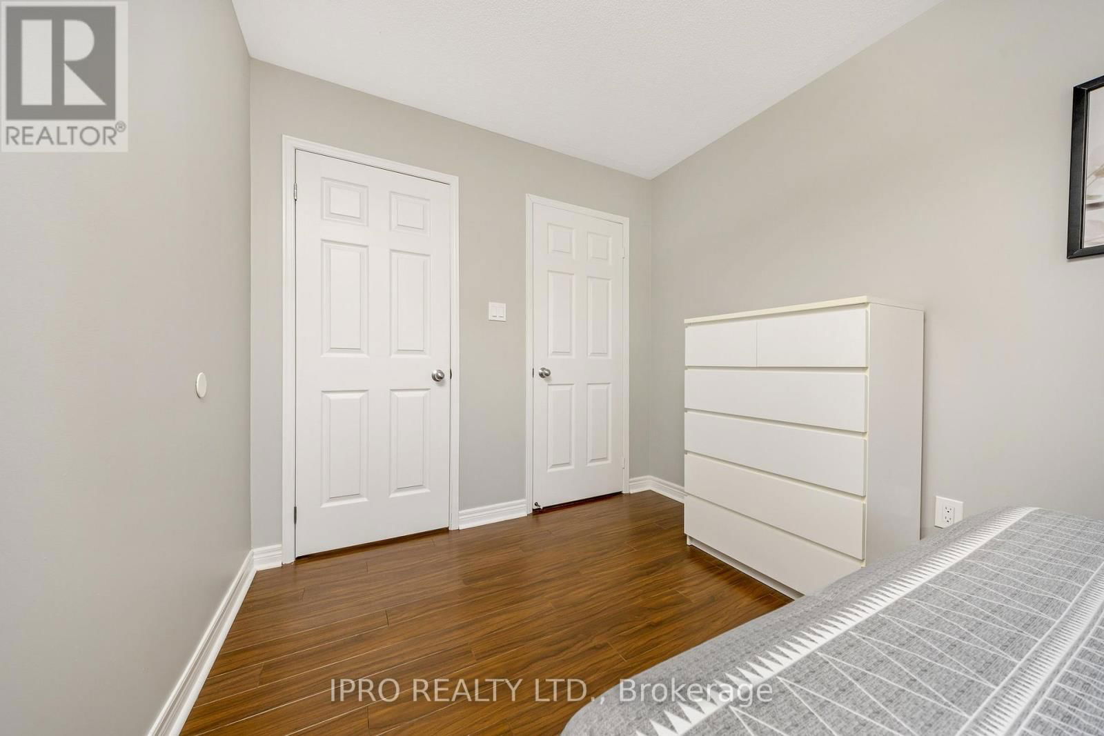11 HARDING STREET Image 26