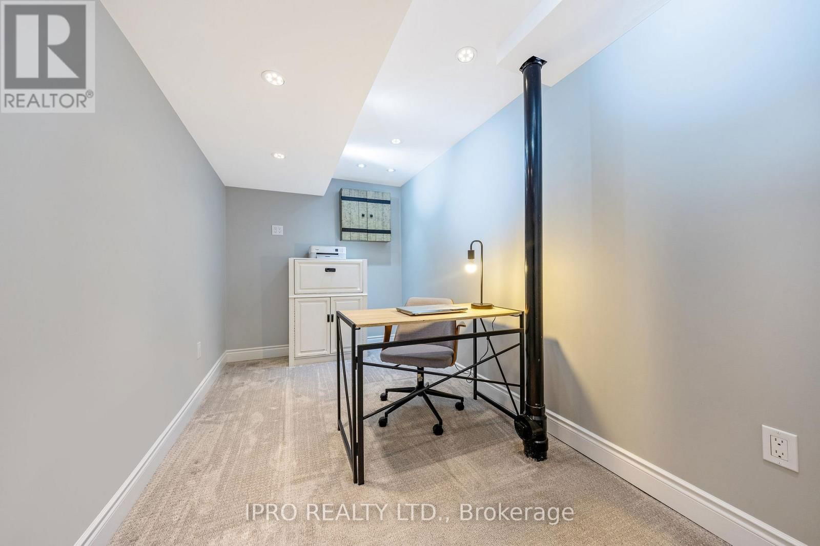 11 HARDING STREET Image 30
