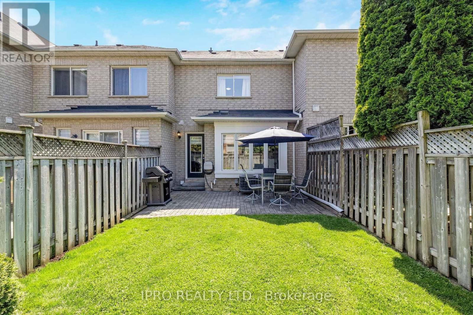 11 HARDING STREET Image 32