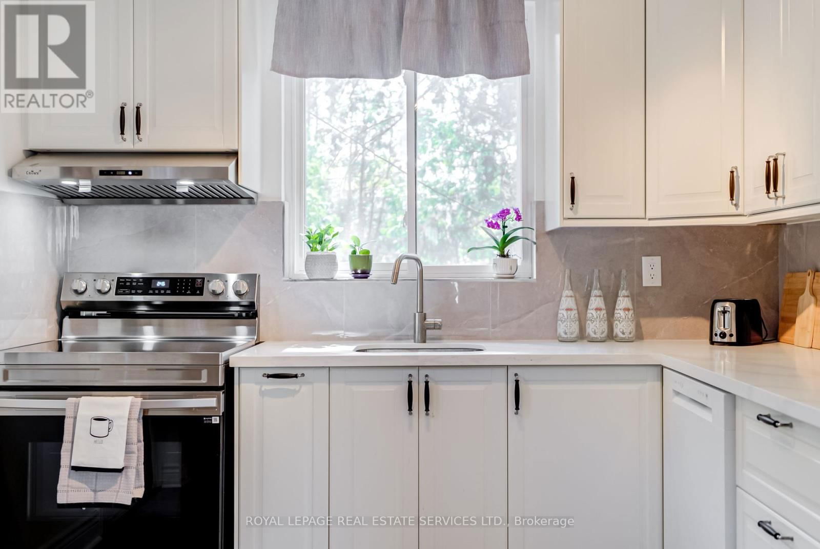 34 SKYLARK ROAD Image 14