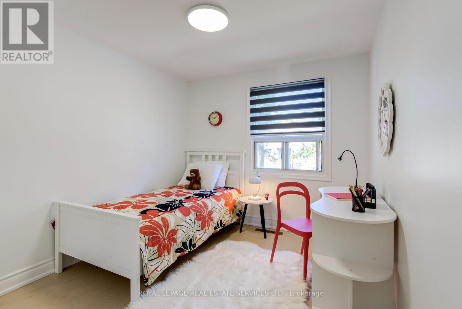 34 SKYLARK ROAD Image 23