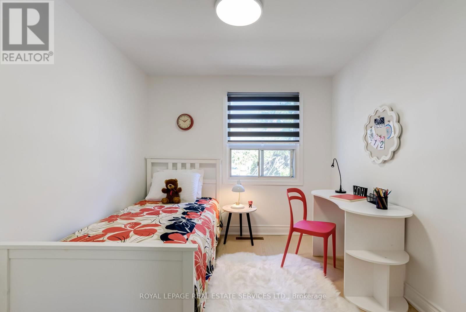 34 SKYLARK ROAD Image 24