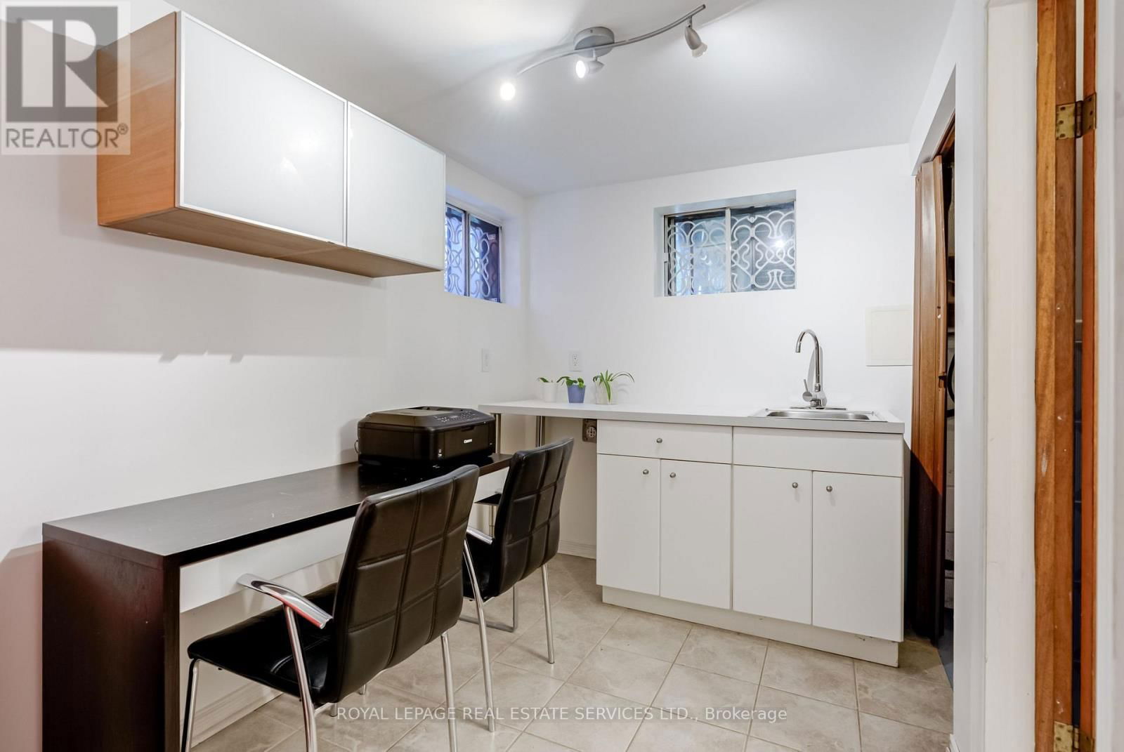 34 SKYLARK ROAD Image 28
