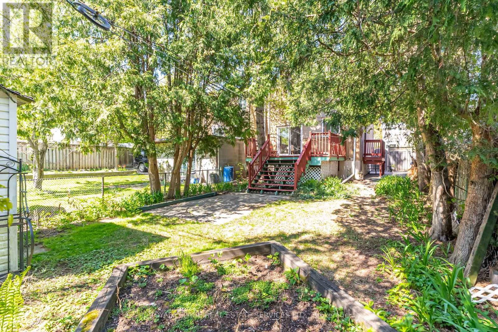 34 SKYLARK ROAD Image 30