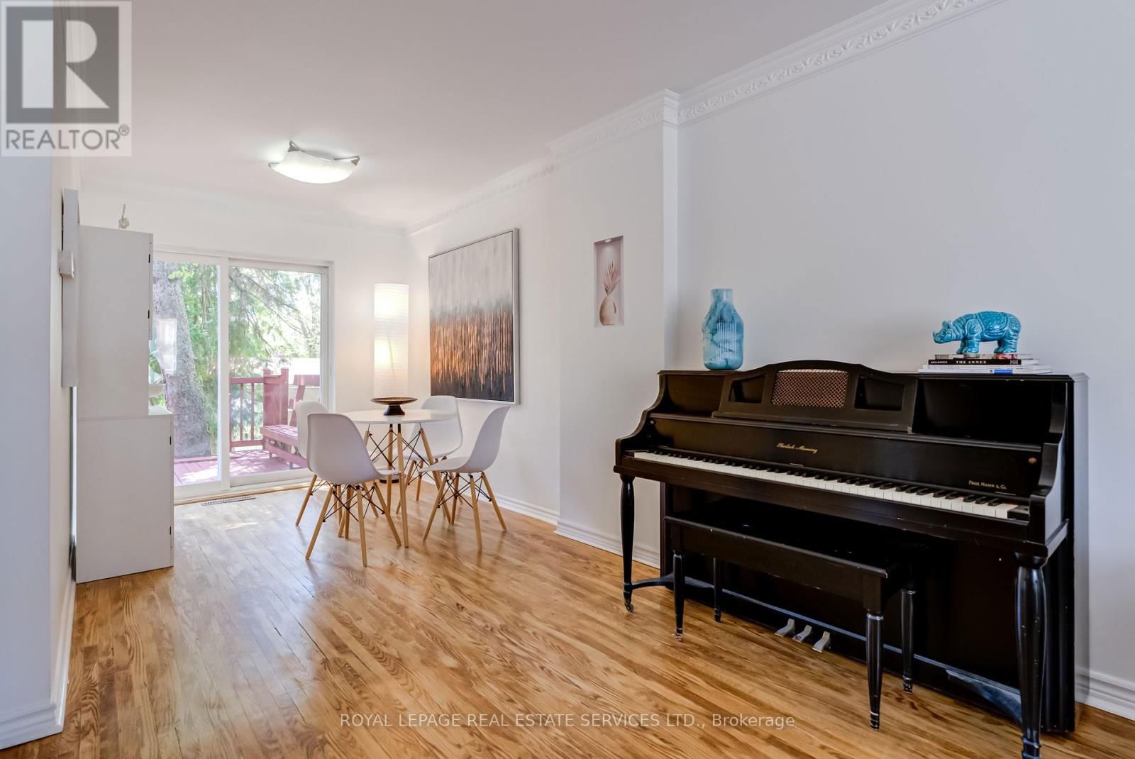 34 SKYLARK ROAD Image 8