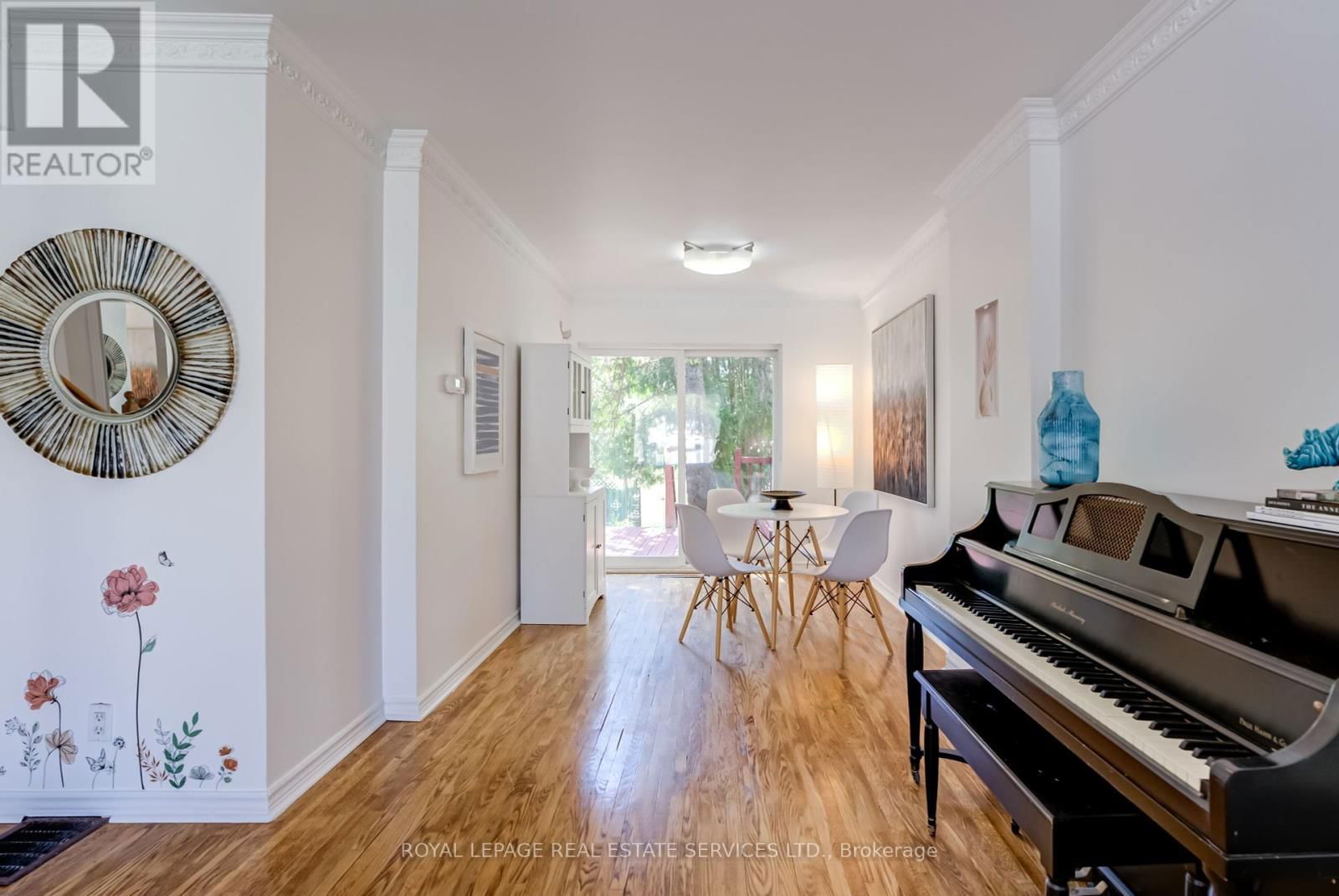 34 SKYLARK ROAD Image 9