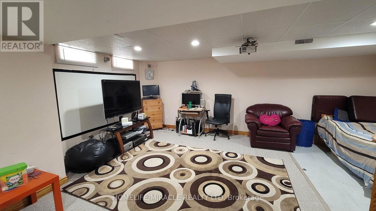 144 SANDYSHORES DRIVE WEST Image 33