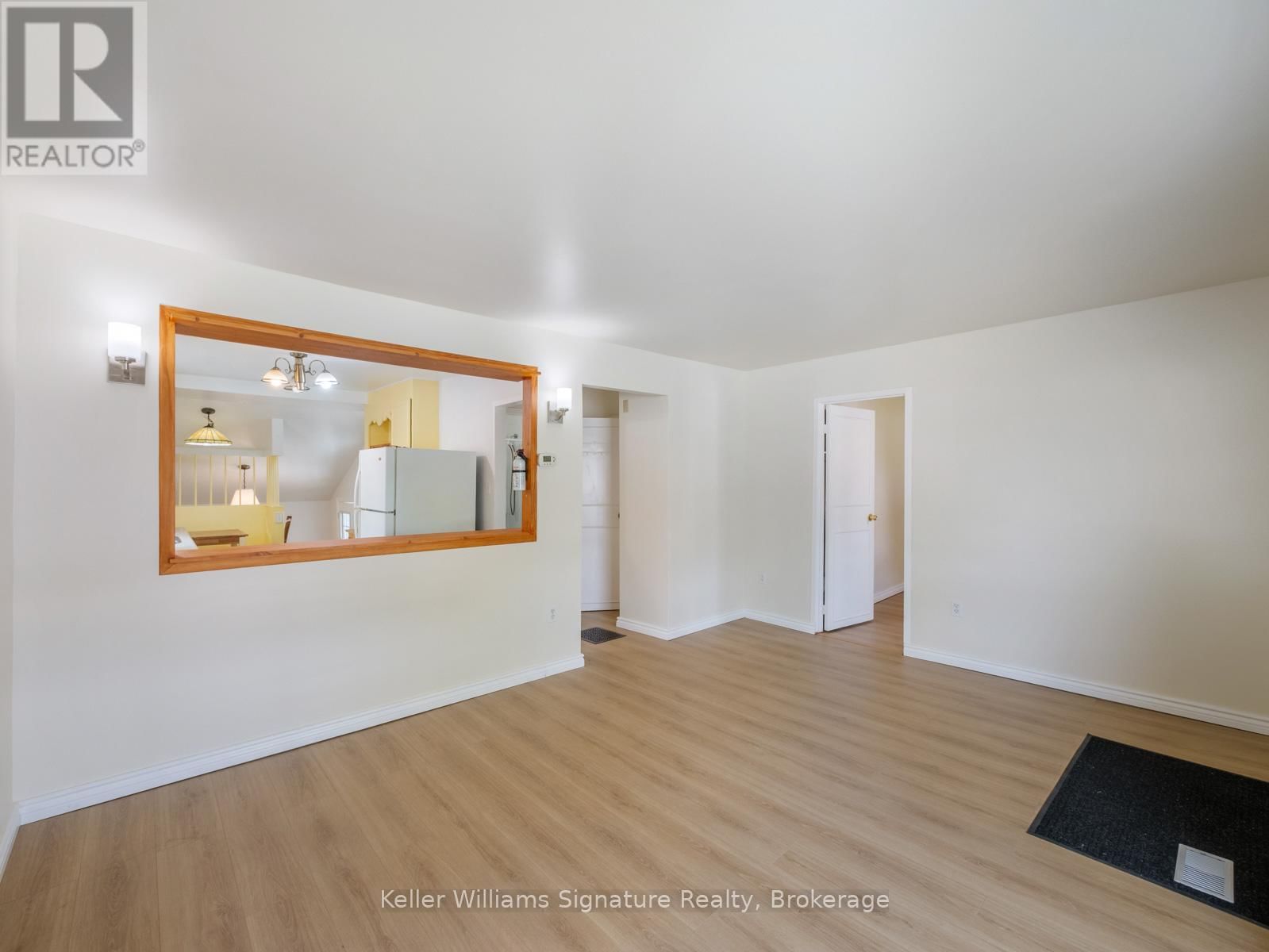 3138 MERRITT AVENUE Image 10