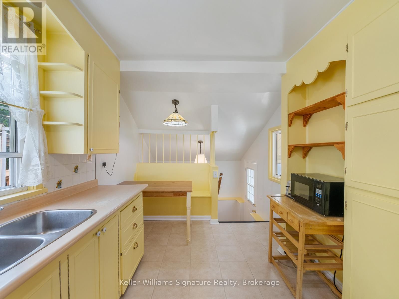 3138 MERRITT AVENUE Image 13