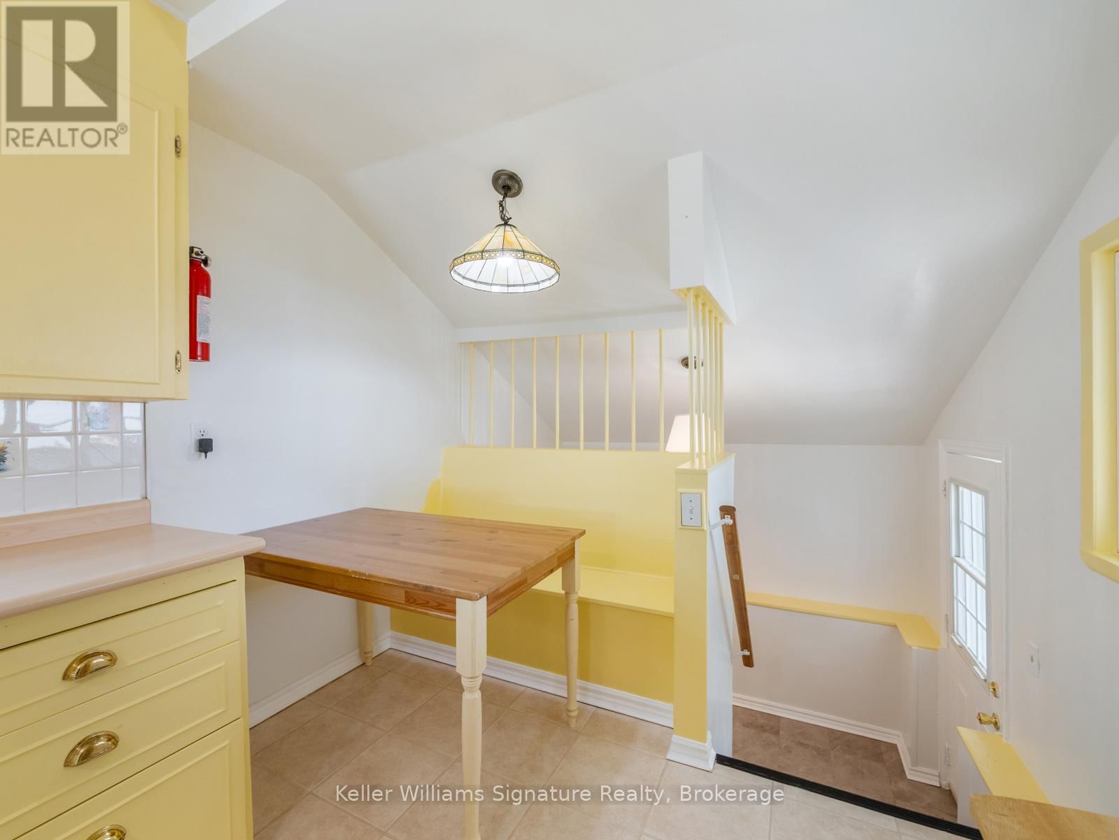 3138 MERRITT AVENUE Image 15