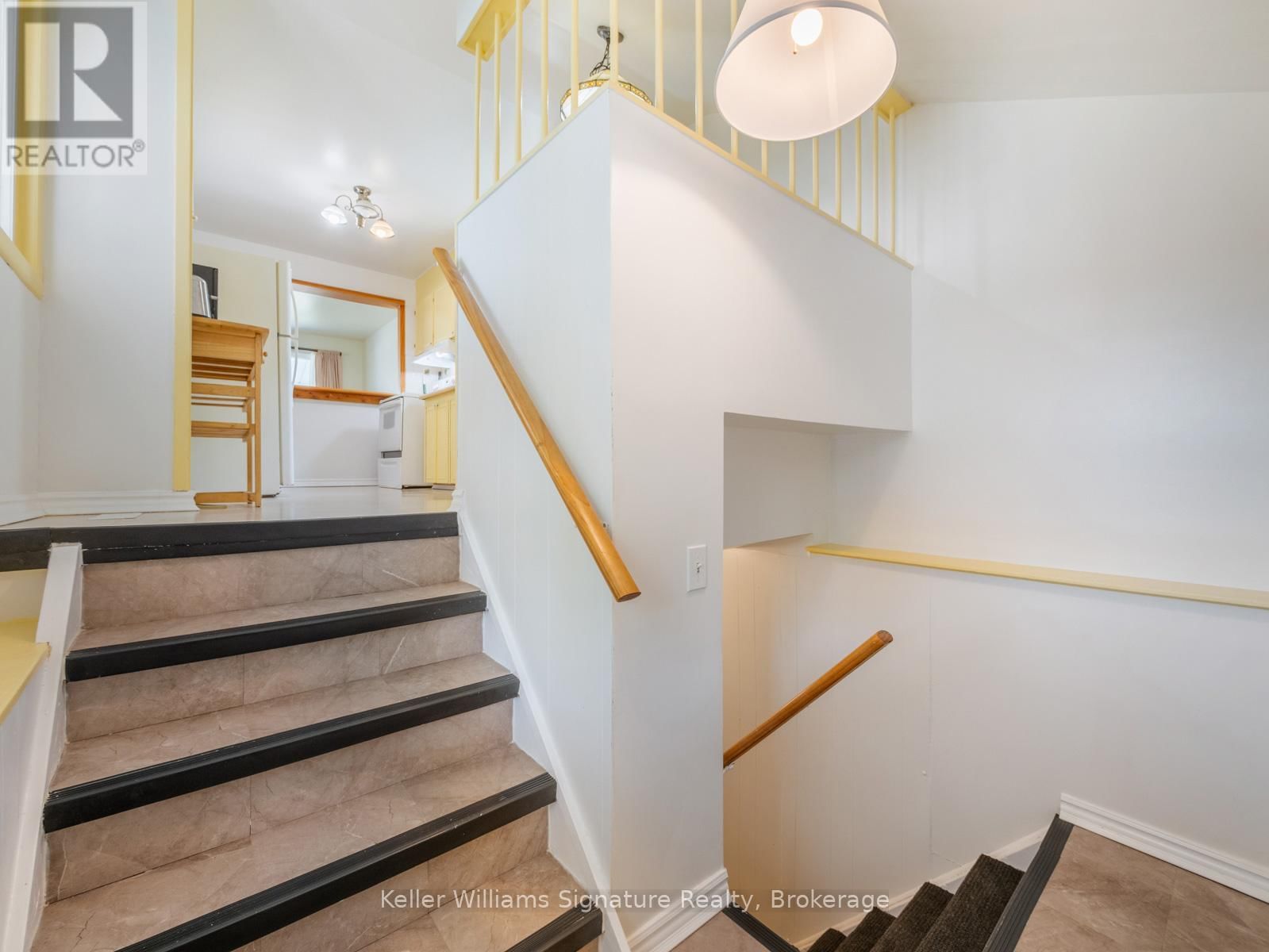 3138 MERRITT AVENUE Image 24