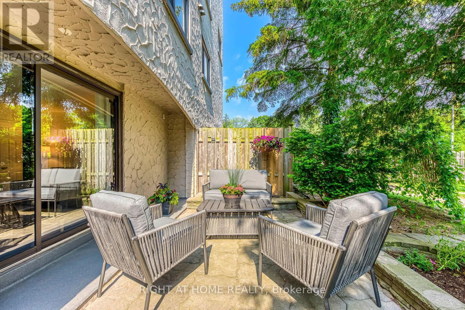 133 - 1058 FALGARWOOD DRIVE Image 2