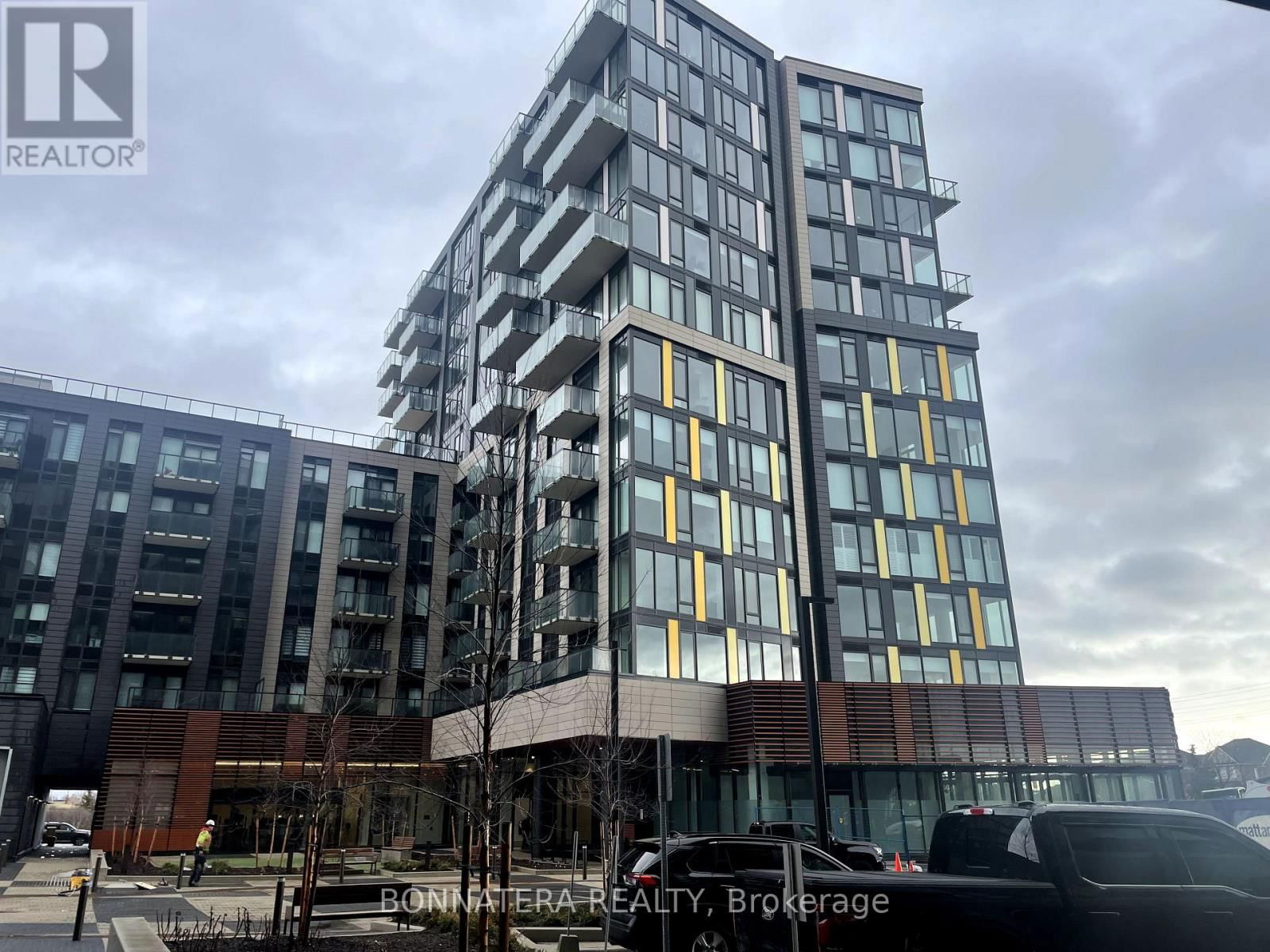 907 - 3006 WILLIAM CUTMORE BOULEVARD Image 2