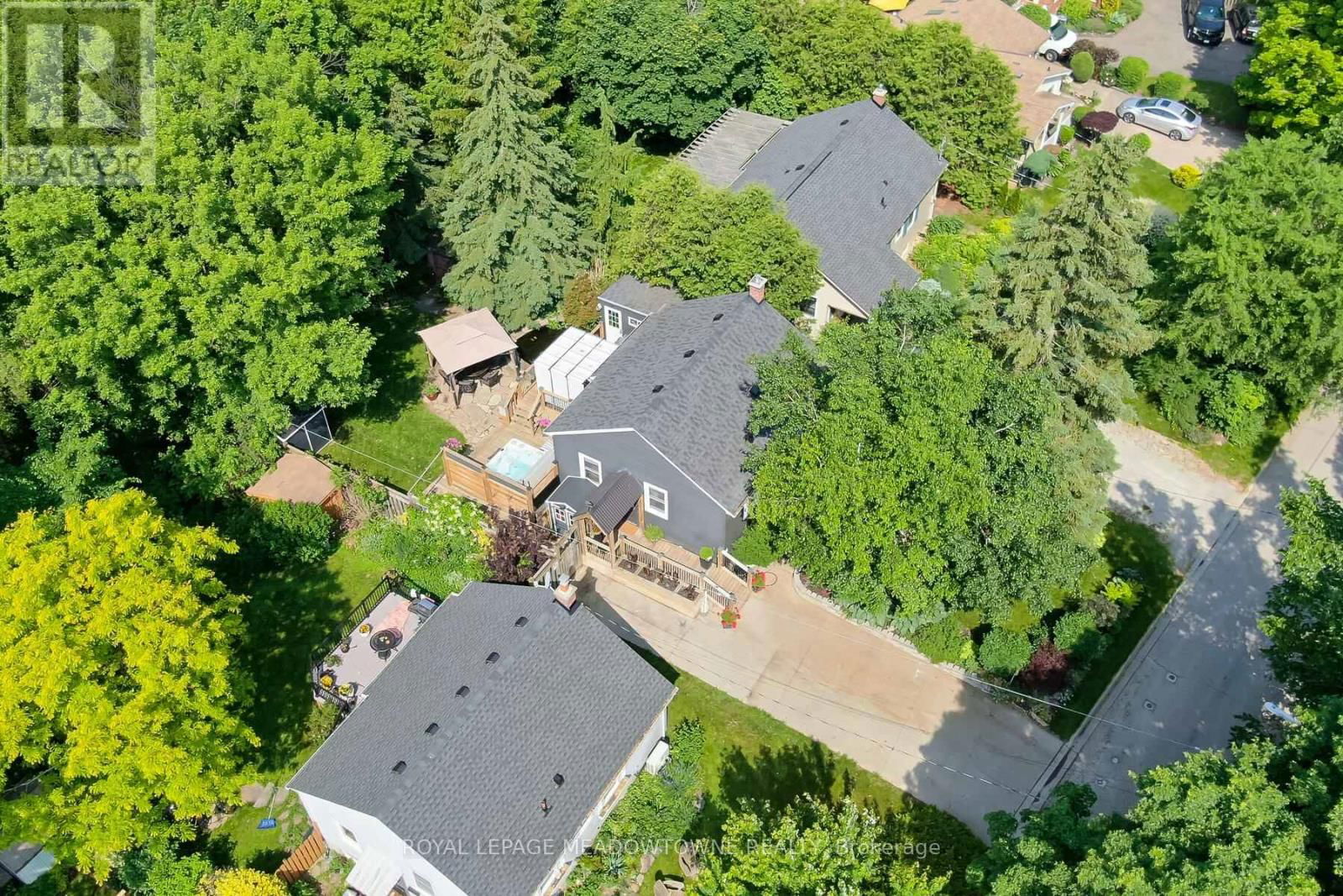 10 RIVERVIEW CRESCENT Image 3