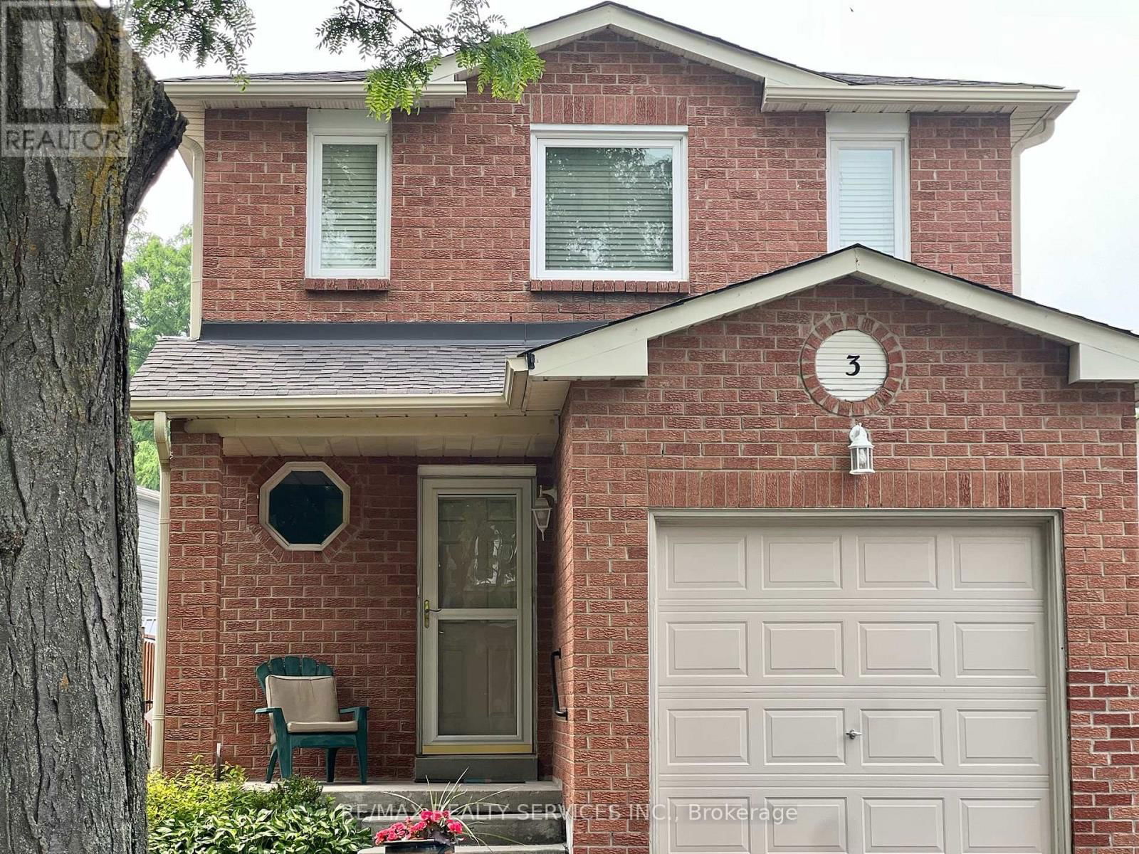 3 OLEANDER CRESCENT Image 1