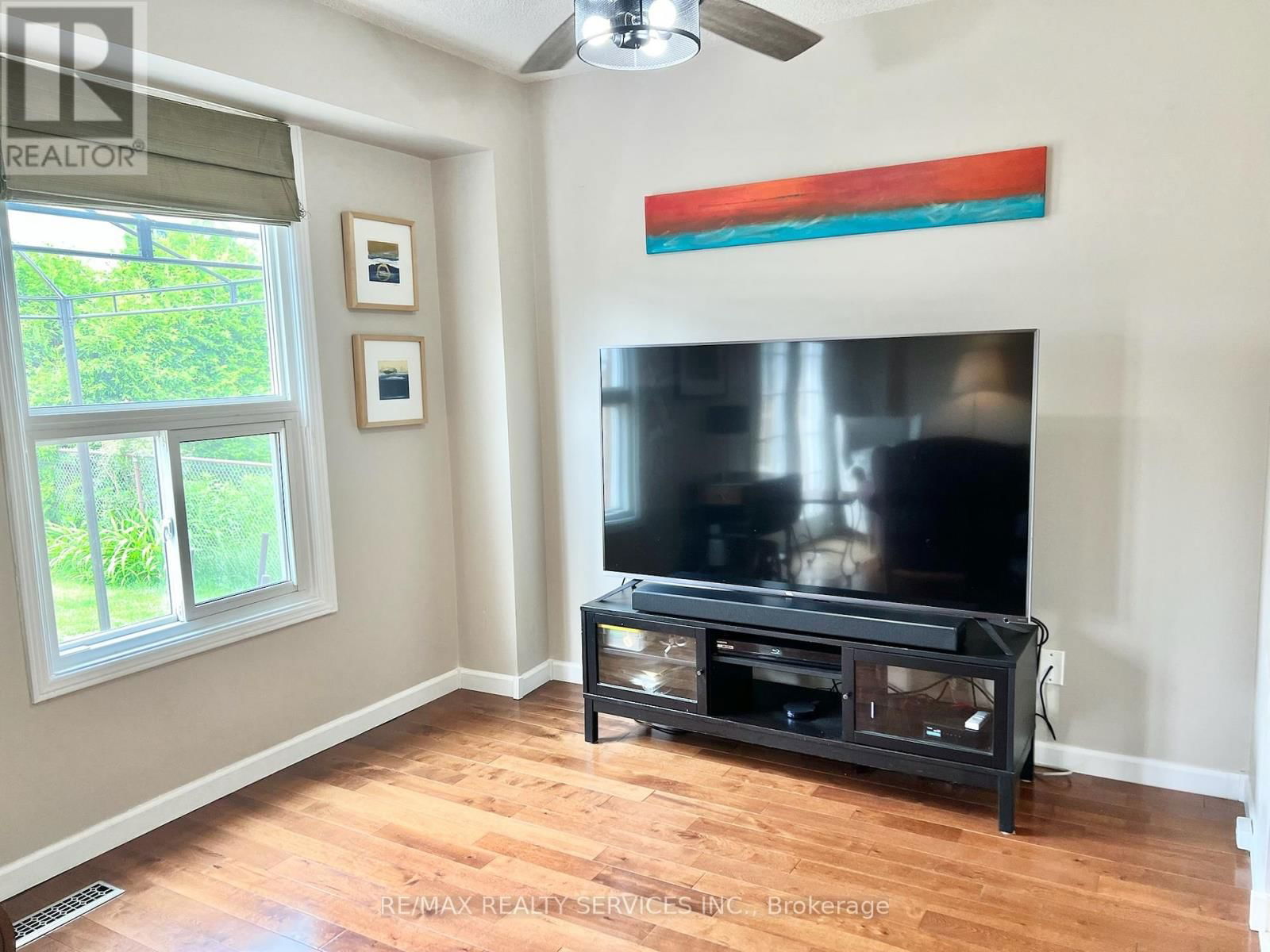 3 OLEANDER CRESCENT Image 10