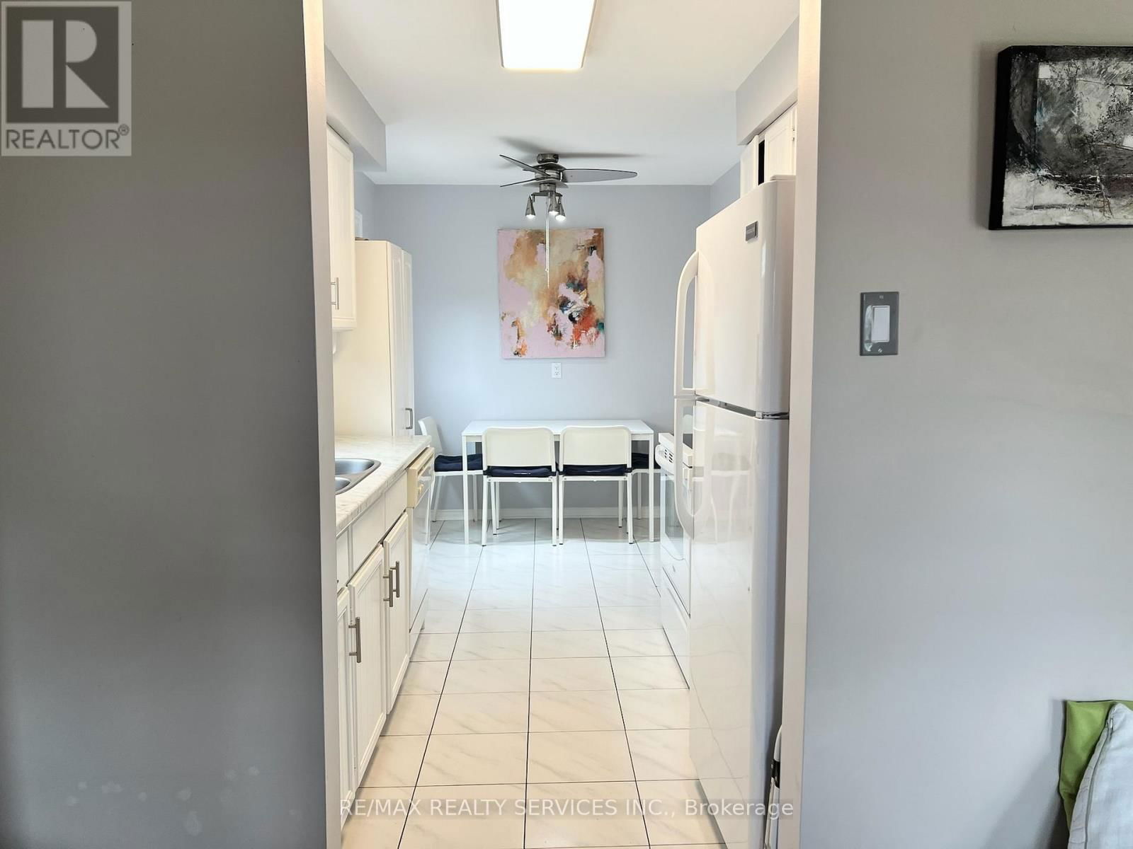 3 OLEANDER CRESCENT Image 11