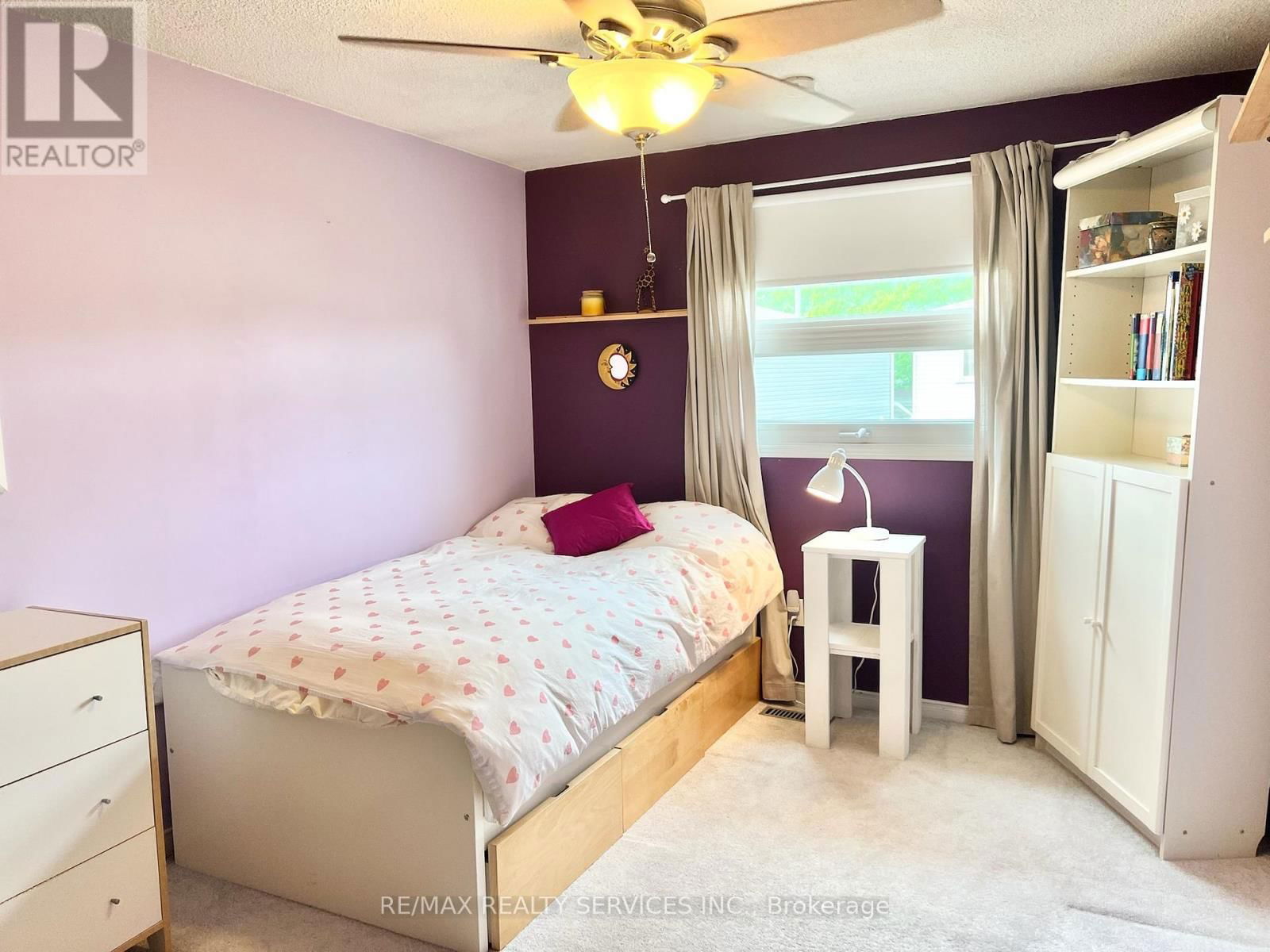 3 OLEANDER CRESCENT Image 30