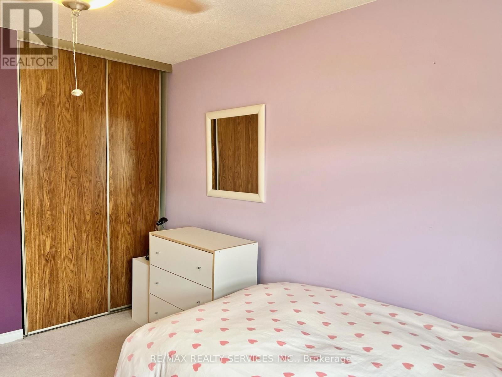 3 OLEANDER CRESCENT Image 32