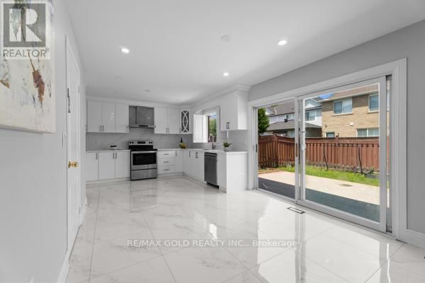 16 UPSHALL DRIVE Image 11