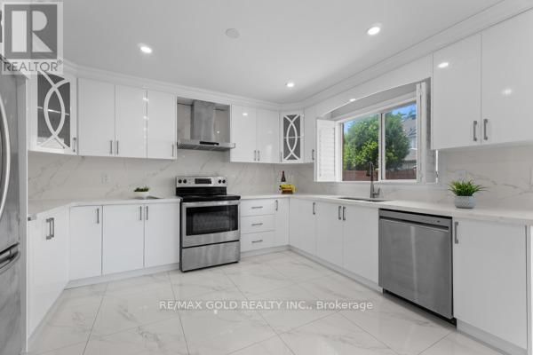 16 UPSHALL DRIVE Image 13