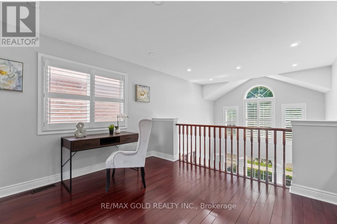 16 UPSHALL DRIVE Image 16