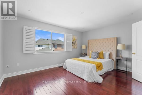 16 UPSHALL DRIVE Image 18