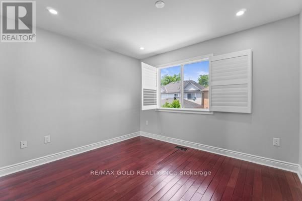16 UPSHALL DRIVE Image 24