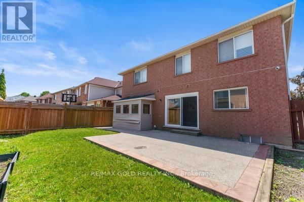 16 UPSHALL DRIVE Image 31