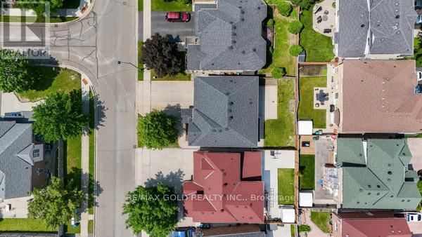16 UPSHALL DRIVE Image 32