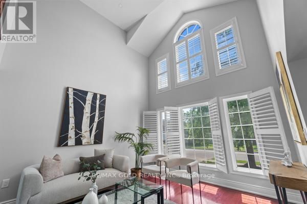 16 UPSHALL DRIVE Image 7