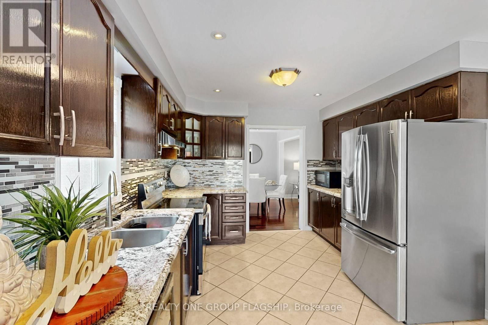 42 MONACO COURT Image 12