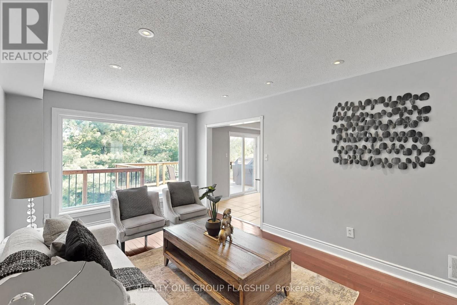 42 MONACO COURT Image 15